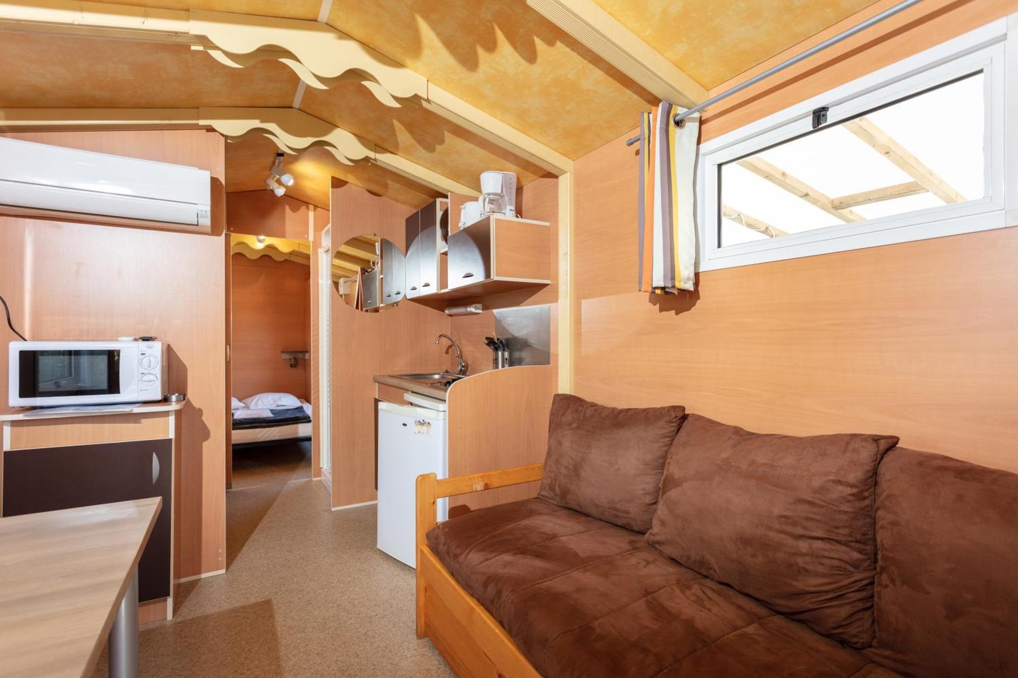 Camping Les Amandiers Castelnau-de-Guers Εξωτερικό φωτογραφία